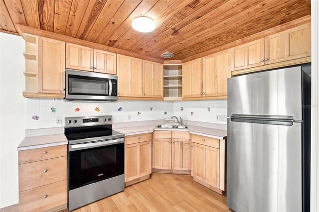 455 62ND STREET, Holmes Beach, FL 34217