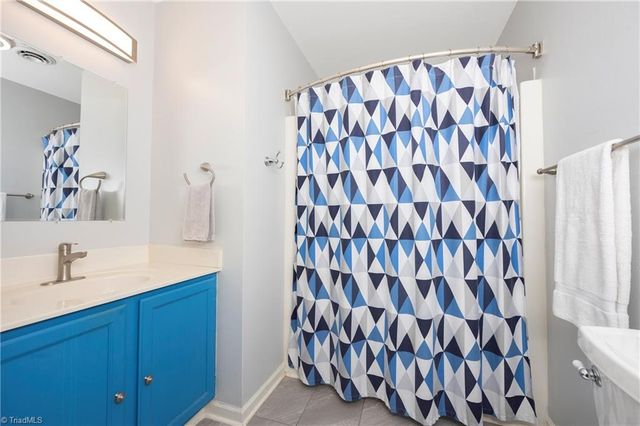 2808 Big Oak Court, High Point, NC 27265