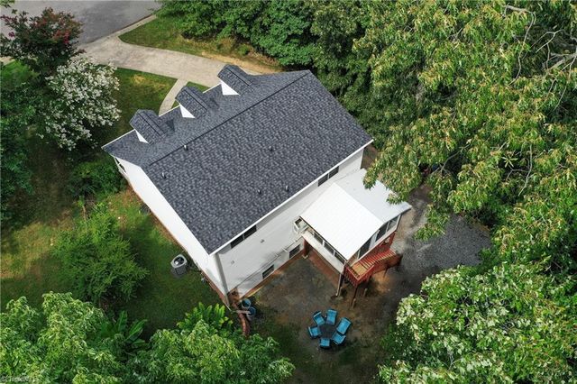 2808 Big Oak Court, High Point, NC 27265