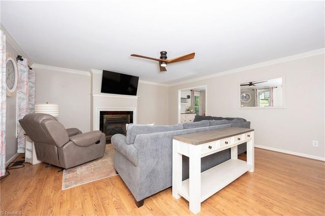 2808 Big Oak Court, High Point, NC 27265
