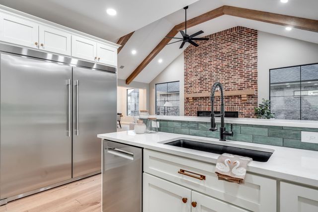 1613 W Rockhill Pl, Andover, KS 67002