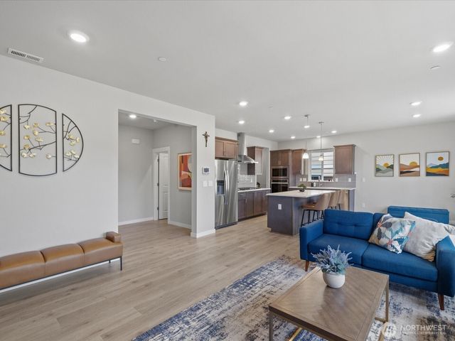2809 193rd Place SE, Bothell, WA 98012
