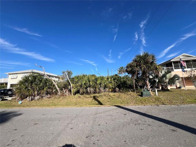 5 FLAGLER DRIVE, Palm Coast, FL 32137