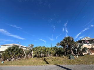 5 FLAGLER DRIVE, Palm Coast, FL 32137