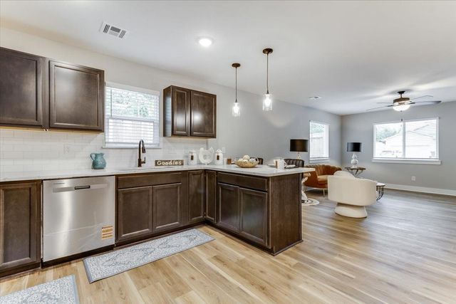 1932 S Mosley, Wichita, KS 67211