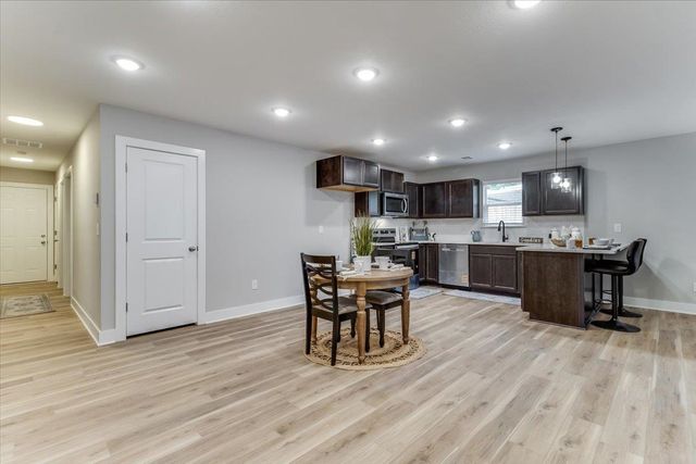 1932 S Mosley, Wichita, KS 67211