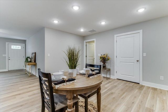 1932 S Mosley, Wichita, KS 67211