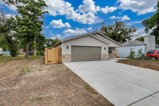 1932 S Mosley, Wichita, KS 67211