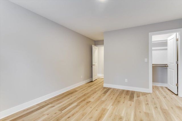 1932 S Mosley, Wichita, KS 67211