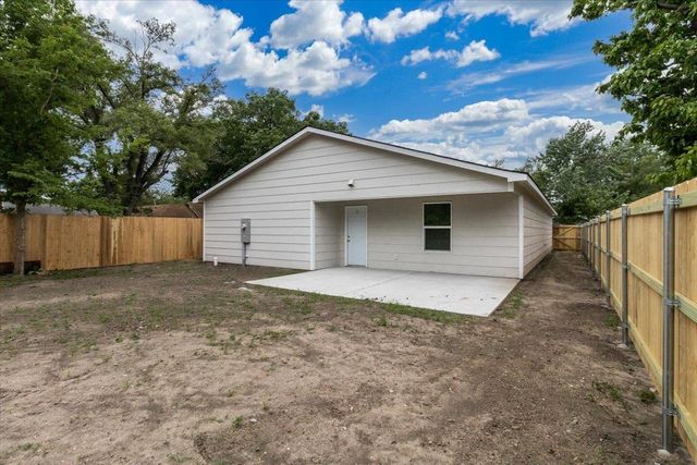 1932 S Mosley, Wichita, KS 67211