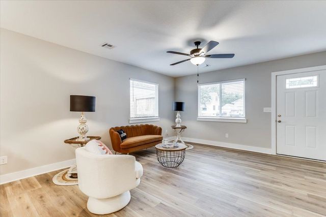 1932 S Mosley, Wichita, KS 67211