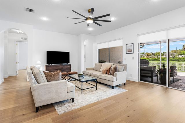 9009 New Hope Court, Royal Palm Beach, FL 33411