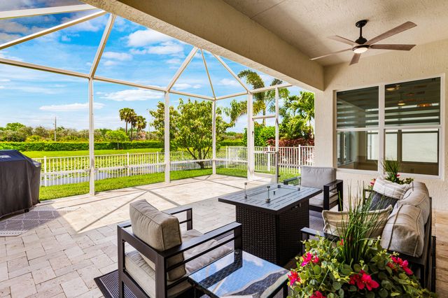 9009 New Hope Court, Royal Palm Beach, FL 33411