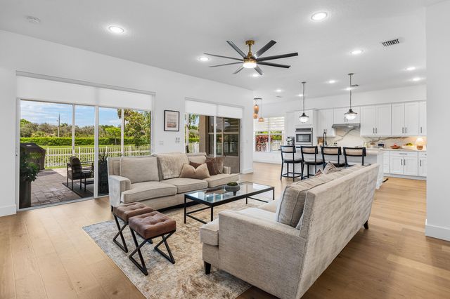 9009 New Hope Court, Royal Palm Beach, FL 33411