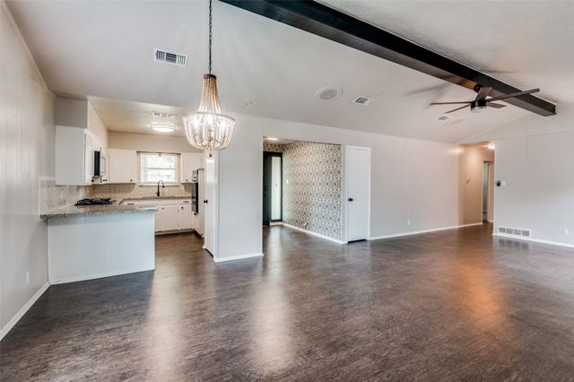 100 High School Drive, Waxahachie, TX 75165