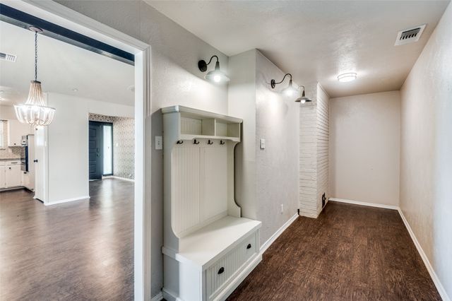 100 High School Drive, Waxahachie, TX 75165