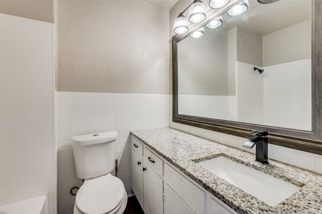 100 High School Drive, Waxahachie, TX 75165