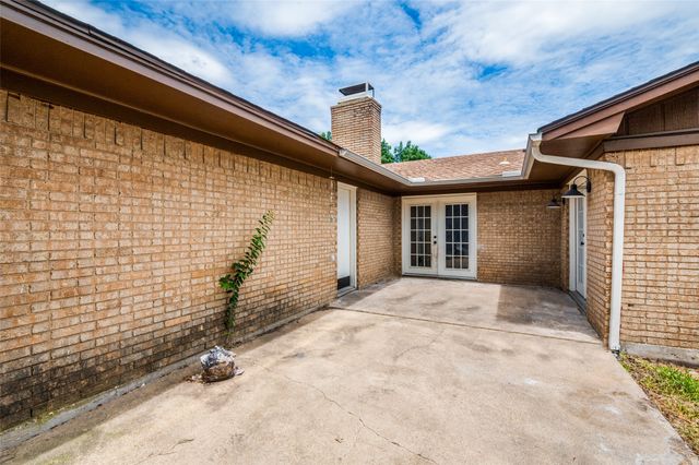 100 High School Drive, Waxahachie, TX 75165