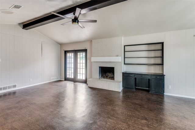 100 High School Drive, Waxahachie, TX 75165