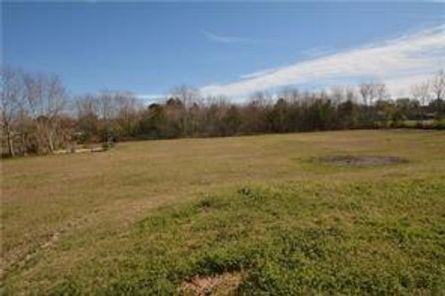 5735 March Road, Theodore, AL 36582