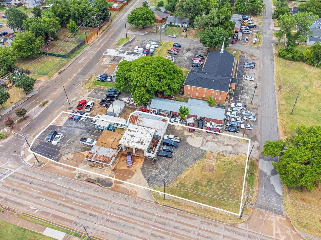 508 W Avenue D B, Garland, TX 75040