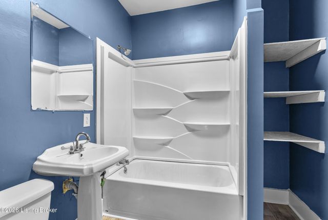 2219 W Ormsby Ave, Louisville, KY 40210