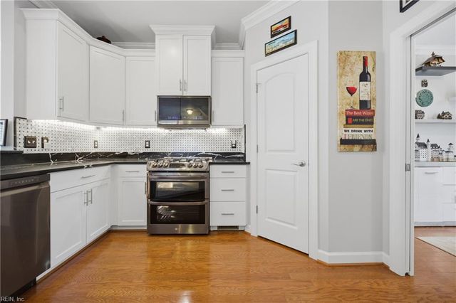 120 Peyton Randolph DR, Yorktown, VA 23692
