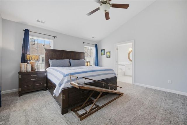 120 Peyton Randolph DR, Yorktown, VA 23692