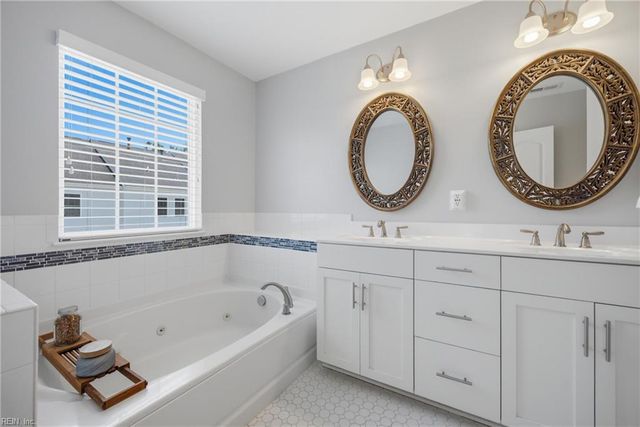 120 Peyton Randolph DR, Yorktown, VA 23692