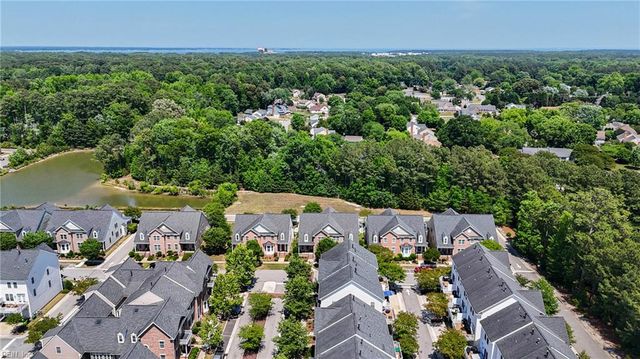 120 Peyton Randolph DR, Yorktown, VA 23692