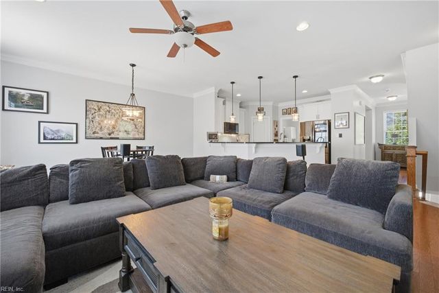 120 Peyton Randolph DR, Yorktown, VA 23692