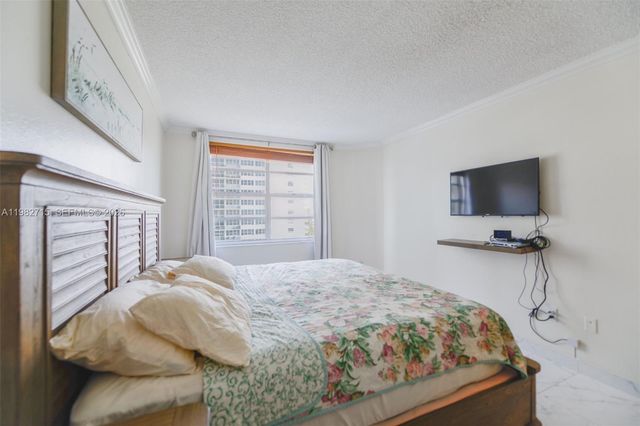 1980 S Ocean Dr 7A, Hallandale Beach, FL 33009