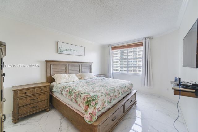 1980 S Ocean Dr 7A, Hallandale Beach, FL 33009