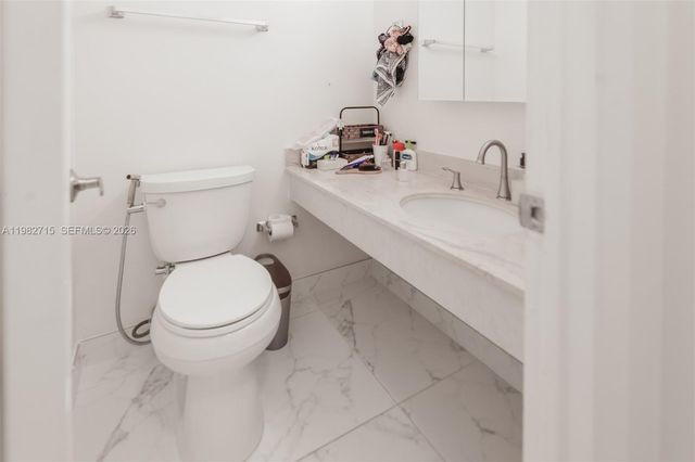 1980 S Ocean Dr 7A, Hallandale Beach, FL 33009