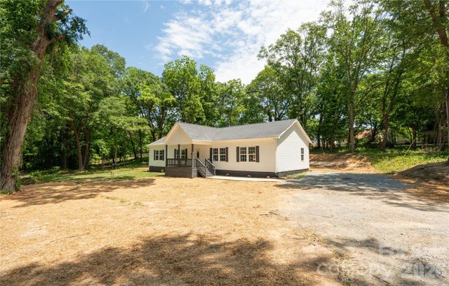 102 E WILKINS Street, Dallas, NC 28034