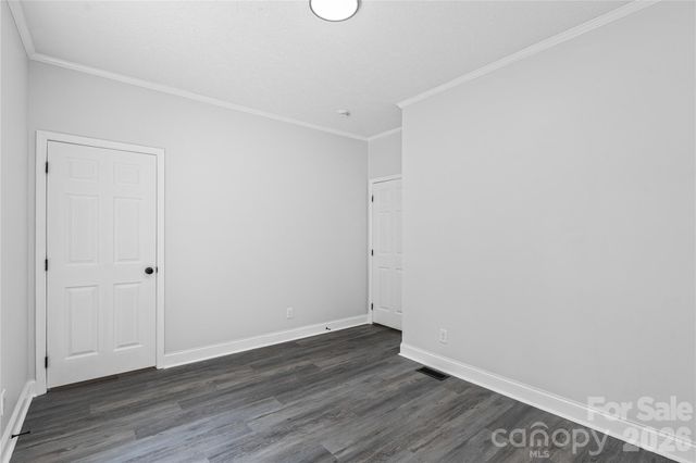 102 E WILKINS Street, Dallas, NC 28034