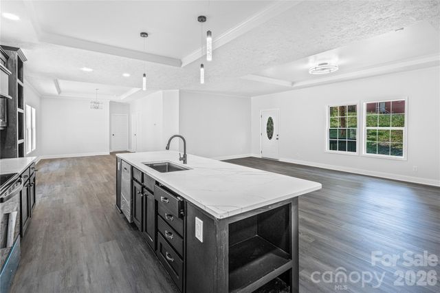 102 E WILKINS Street, Dallas, NC 28034