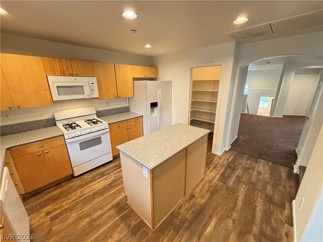 9137 Palatial Palette Court, Las Vegas, NV 89149