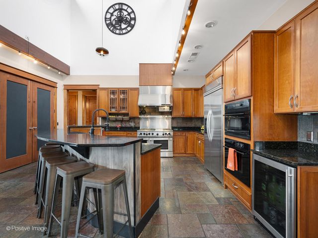 4218 Florence Avenue, Downers Grove, IL 60515