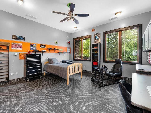 4218 Florence Avenue, Downers Grove, IL 60515