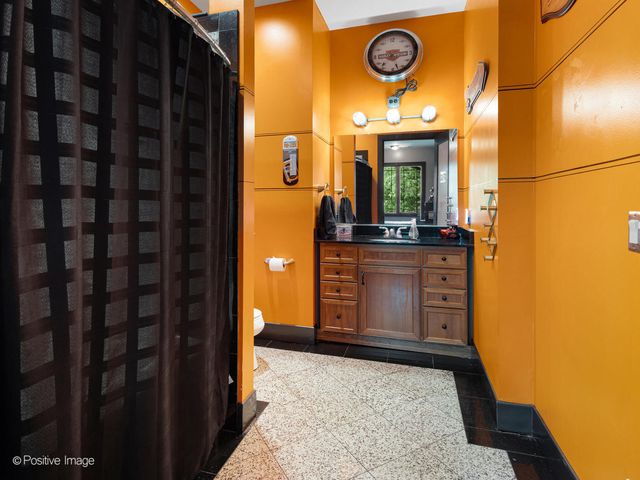 4218 Florence Avenue, Downers Grove, IL 60515