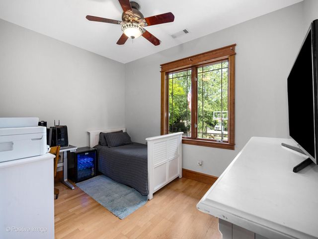 4218 Florence Avenue, Downers Grove, IL 60515