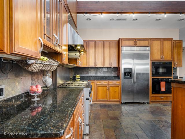 4218 Florence Avenue, Downers Grove, IL 60515