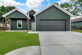 2711 Finley Street, Fort Worth, TX 76111