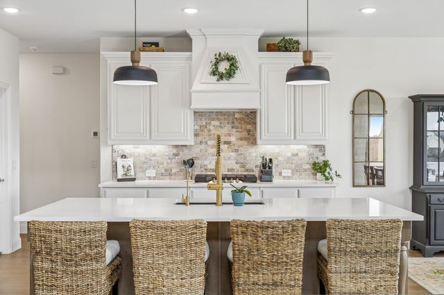 213 Lakewood Lane, Ponder, TX 76259