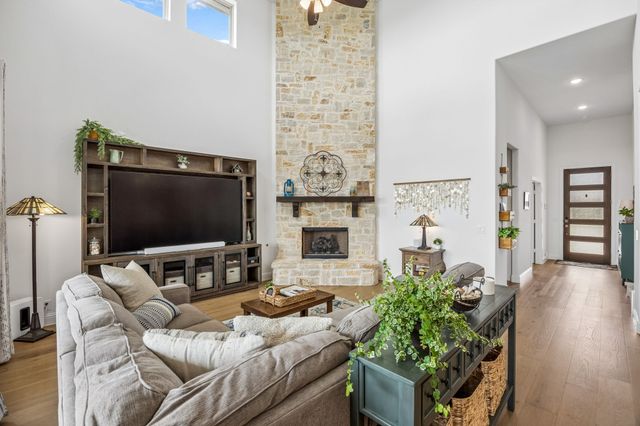 213 Lakewood Lane, Ponder, TX 76259