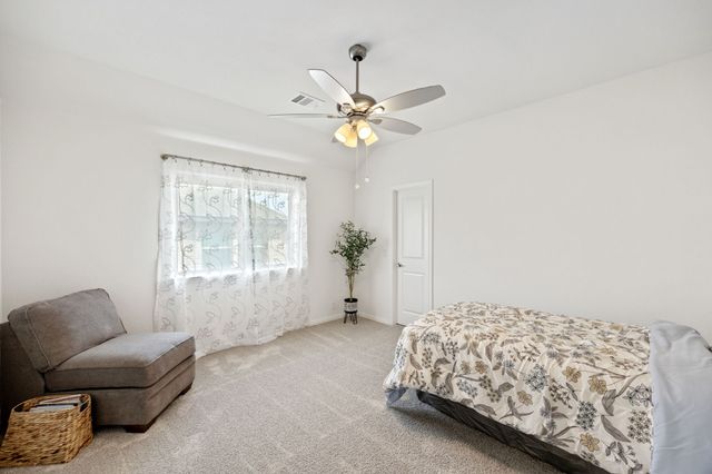 213 Lakewood Lane, Ponder, TX 76259