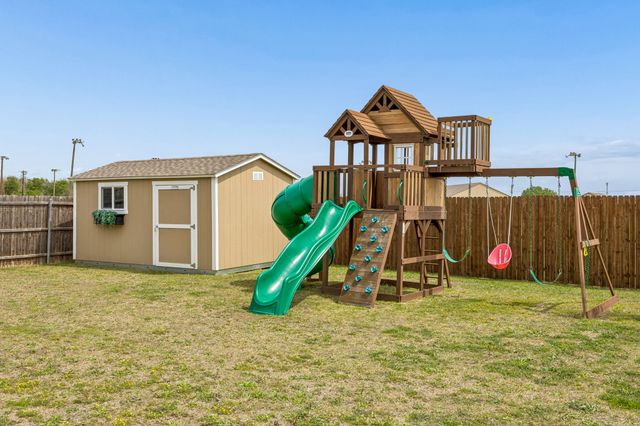 213 Lakewood Lane, Ponder, TX 76259