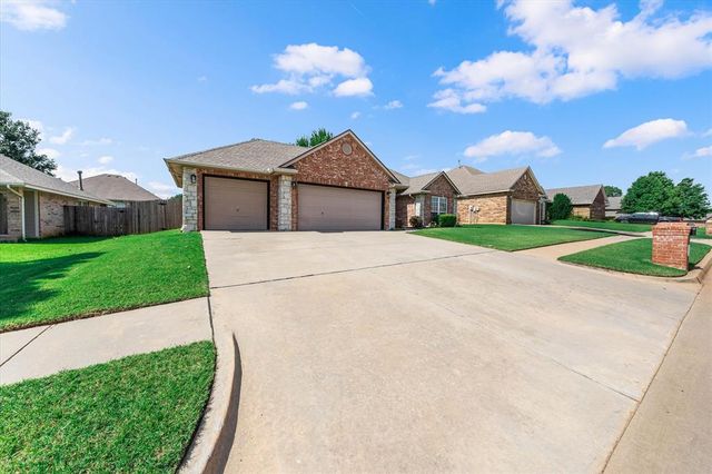 11008 NW 104th Terrace, Yukon, OK 73099