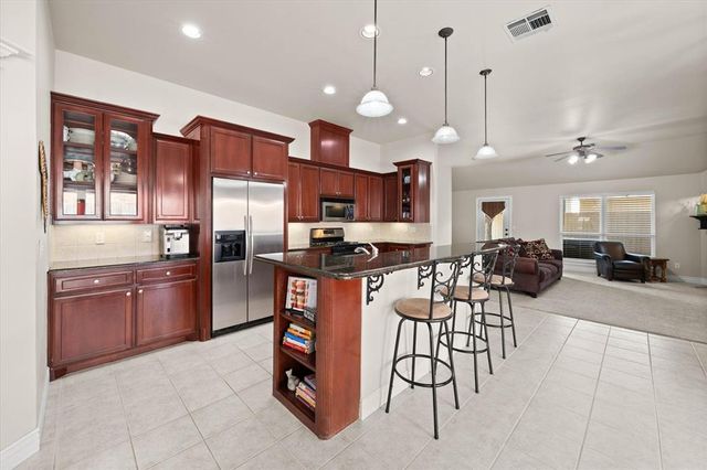 11008 NW 104th Terrace, Yukon, OK 73099